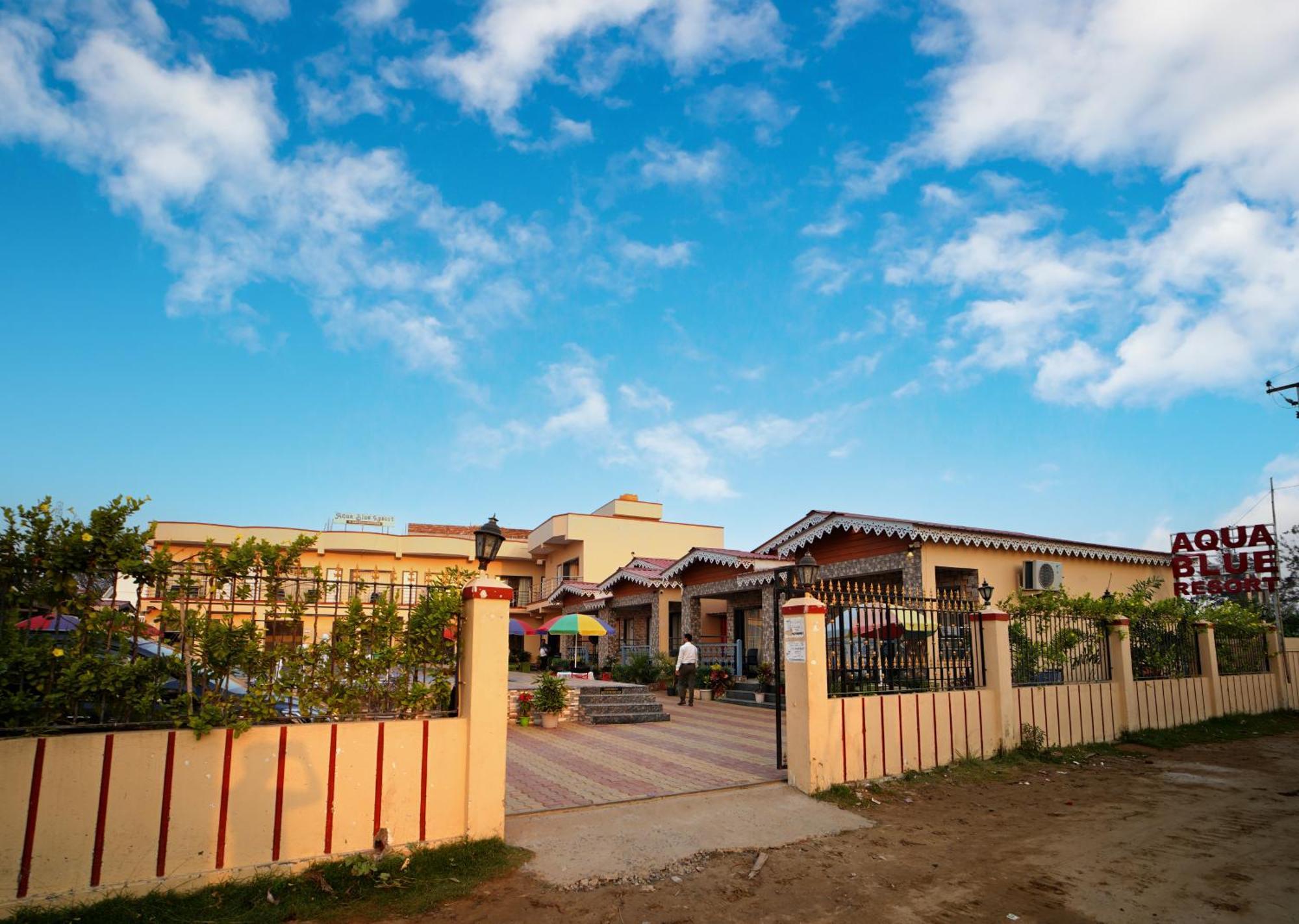 Aqua Blue Resort Private Limited Мандармани Экстерьер фото
